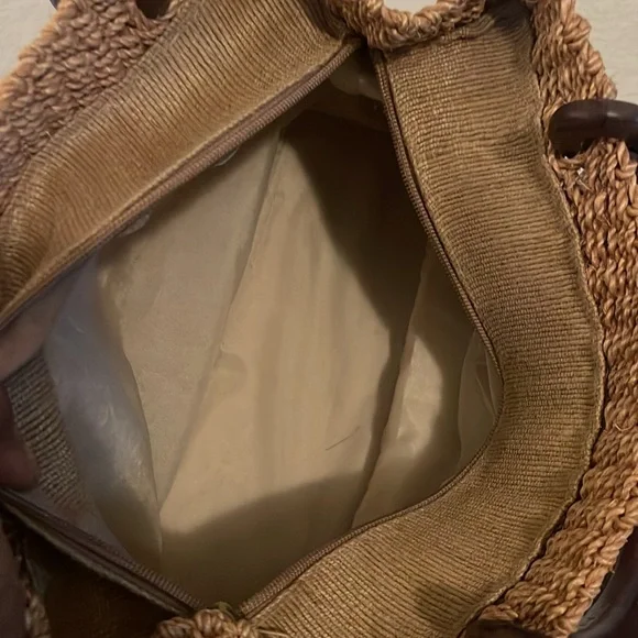 Vintage Woven Straw Handbag Wood Handle Coastal Beach Summer Tote - Picture 13 of 16